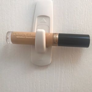 Brand new too faced concealer